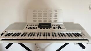 Sintisajzer KURZWEIL KP140