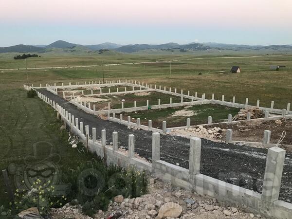 Građevinsko zemljište 411m2 - Žabljak - Motički Gaj