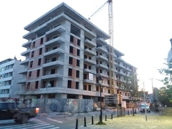 Jednosoban stan 61m2 - Podgorica - Centar grada Kralja Nikole