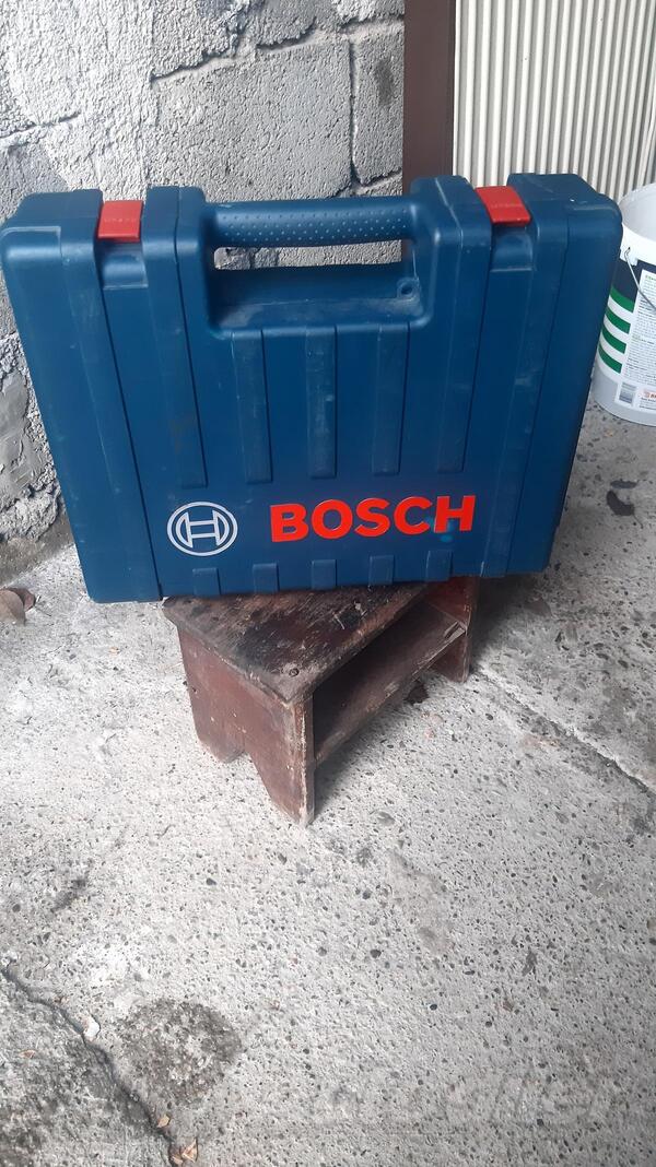 Bušilica Bosch GBH 2-28