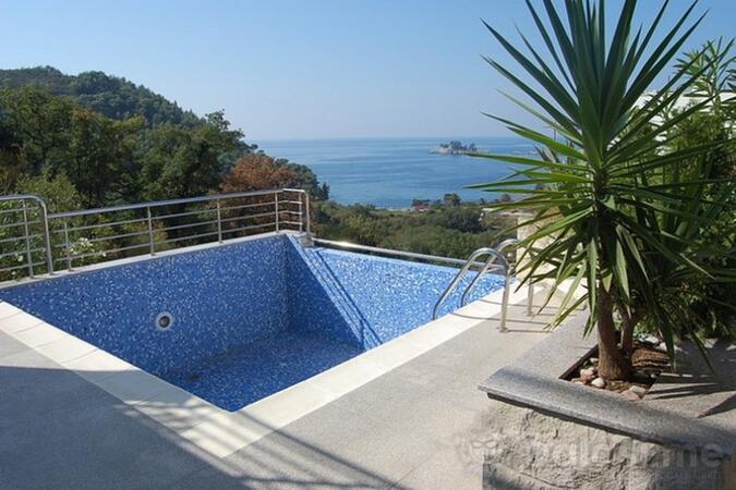 Trosoban stan 106m2 - Budva - Petrovac