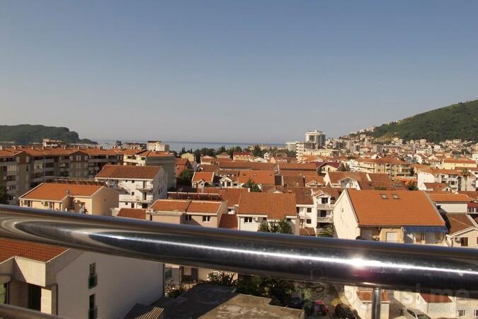 Trosoban stan 123m2 - Budva - Podkošljun