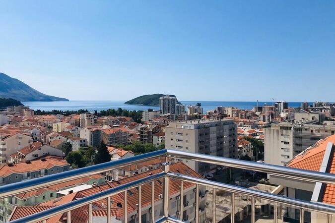 Trosoban stan 134m2 - Budva - Rozino