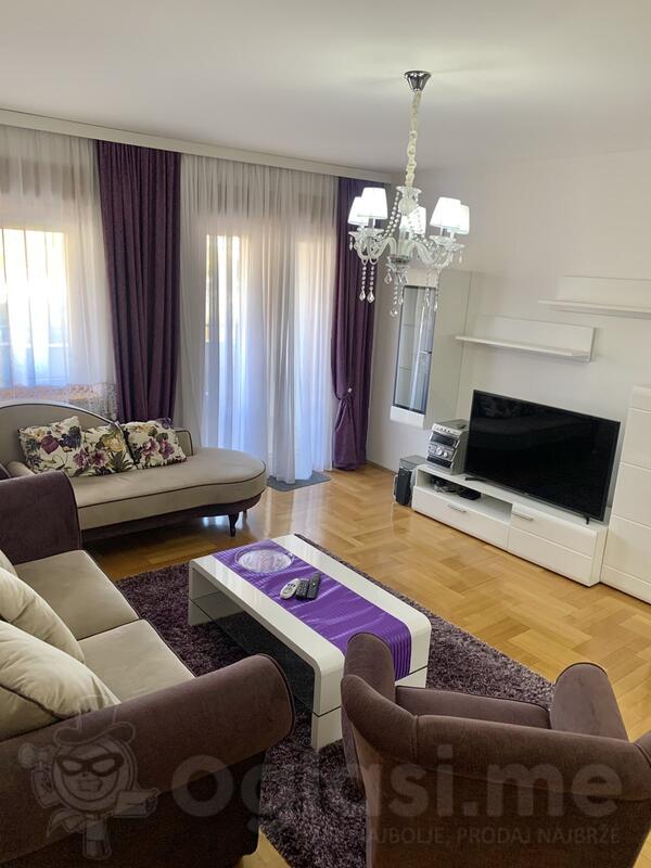 Dvosoban stan 85m2 - Podgorica - Preko Morače