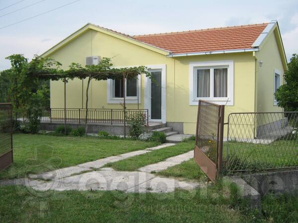 Porodična kuća 90m2 - Podgorica
