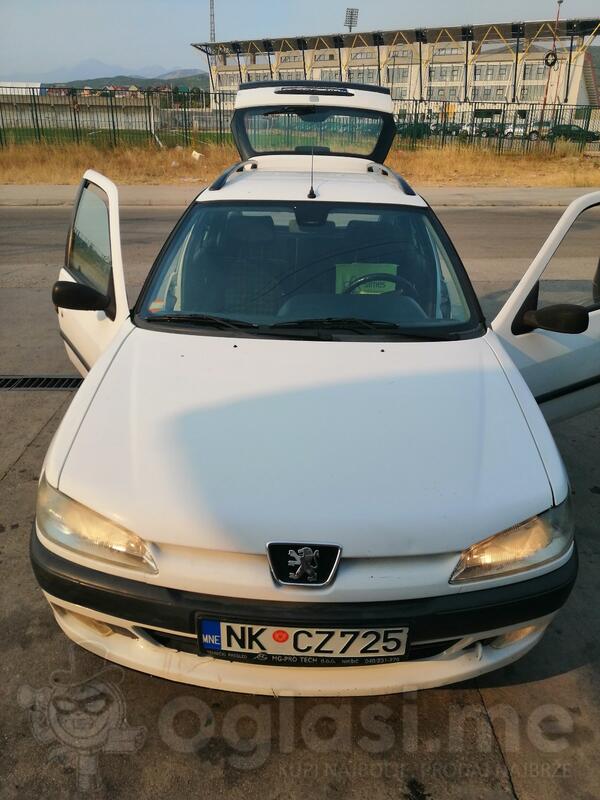 Peugeot - 306