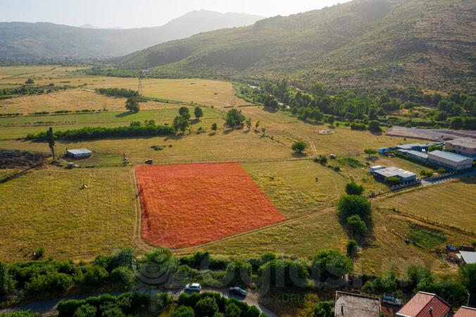 Poljoprivredno zemljište 6040m2 - Podgorica - Gornja Gorica