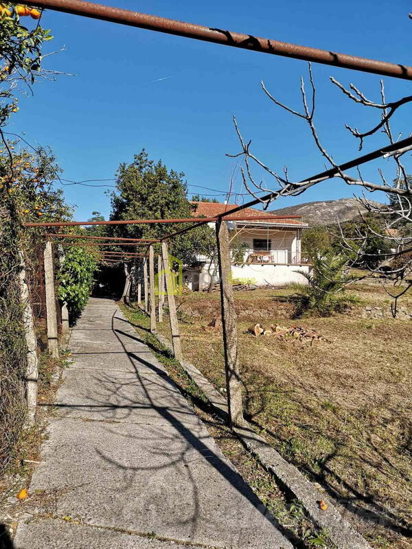 Građevinsko zemljište 2075m2 - Bar - Popovići