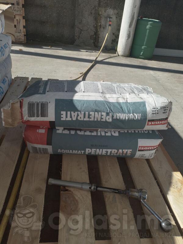 Prodajem dva džaka akva penetrata(izolacija za beton)