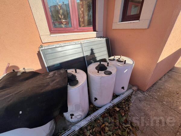 Solarni kolektori 4 kom i 5 bojlera sa izmjenjivacem toplote