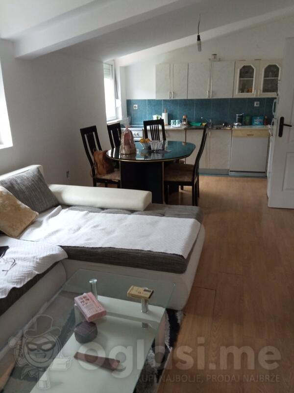 Dvosoban stan 67m2 - Herceg Novi - Bijela