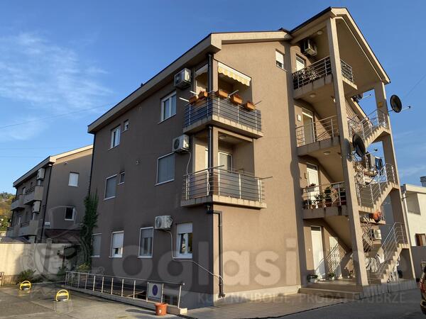 Dvosoban stan 61m2 - Podgorica - Blok 9