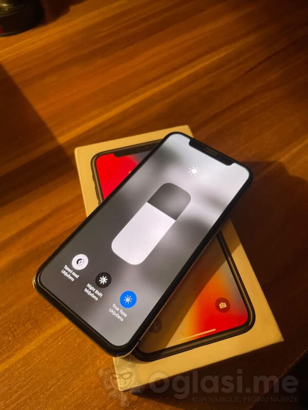 Apple - iPhone X 64GB
