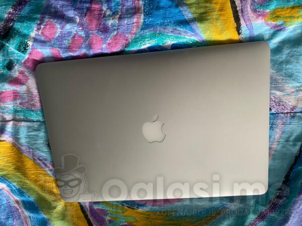 Apple Macbook Pro - 15" Intel i7 8GB GB