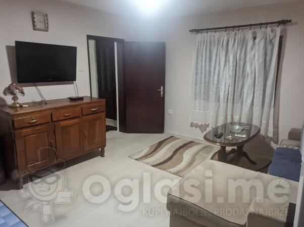 Garsonjera 30m2 - Podgorica - Masline