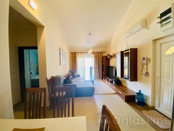 Dvosoban stan 70m2 - Kotor - Prčanj