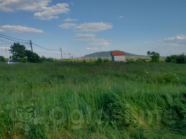Građevinsko zemljište 5200m2 - Rakovica - > Okolina