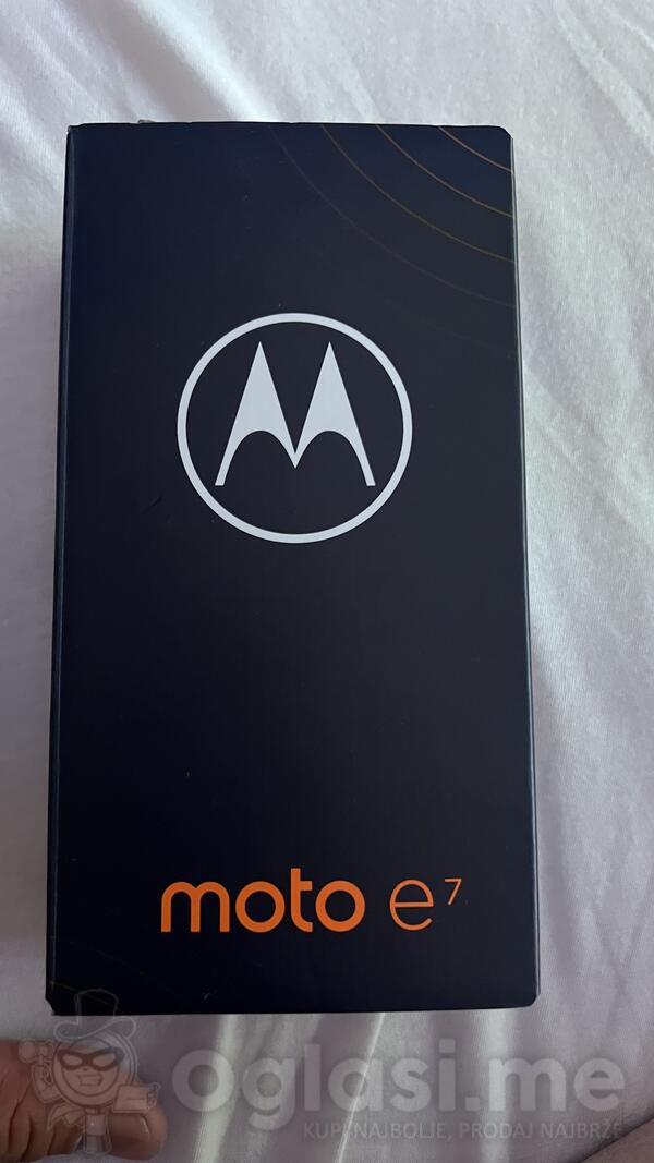 Motorola - Moto E7