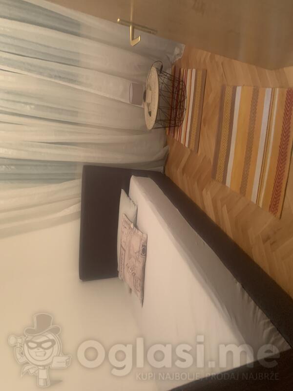 Jednosoban stan 43m2 - Bar - Sutomore ul.Cara Lazara,centar