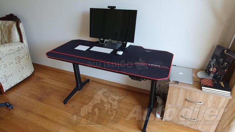 electric sitting/standing desk and Chair
