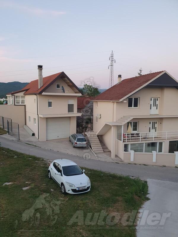 Porodična kuća 70m2 - Nikšić - Grebice