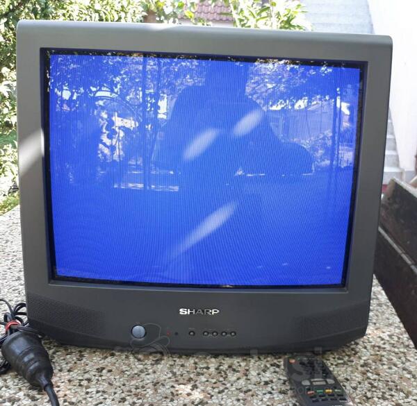 Sharp 21HT-15S - Televizor CRT 24"