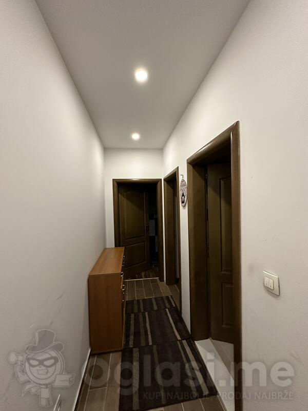 Dvosoban stan 65m2 - Podgorica - Konik