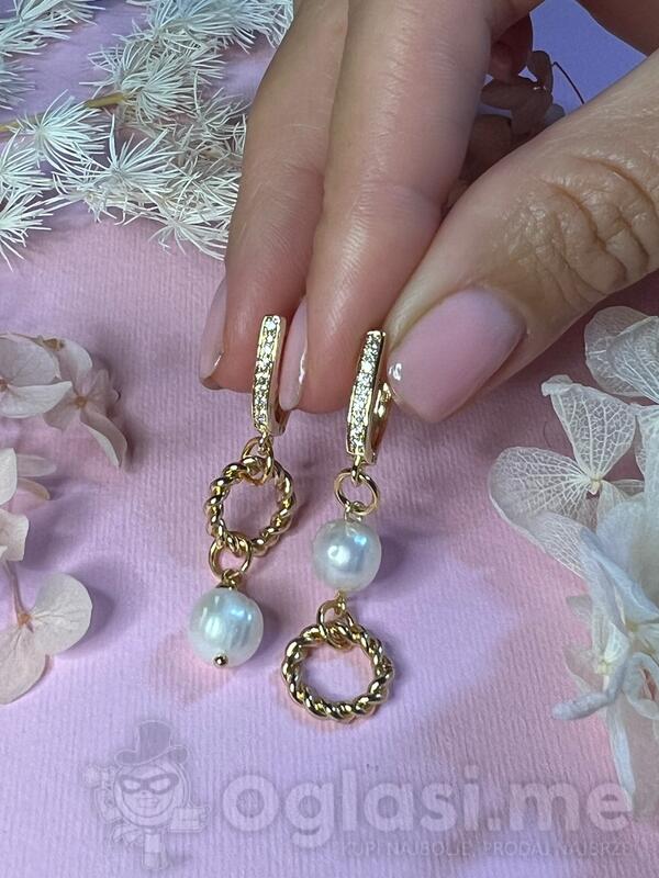 Earrings natural pearls