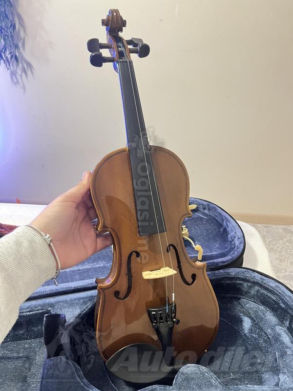 Prodajem violinu 1/2 