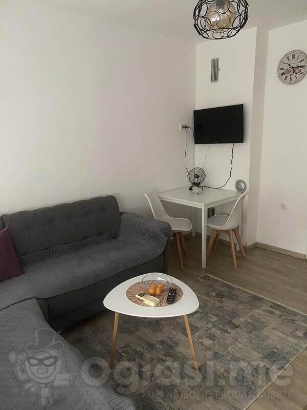 Jednosoban stan 43m2 - Podgorica - Centar grada Bulevar Svetog Petra Cetinjskog