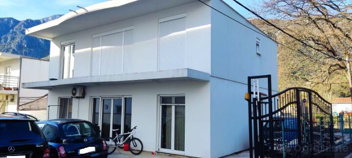 Porodična kuća 198m2 - Herceg Novi - Kuti