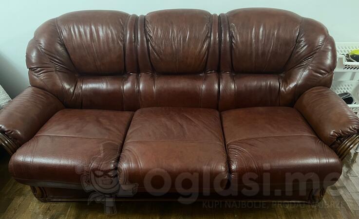 Prodajem koznu garnituru