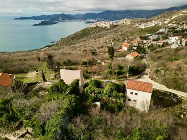 Građevinsko zemljište 569m2 - Budva - Tudorovići