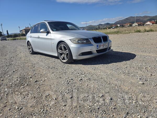 BMW - 320 - 320 E90
