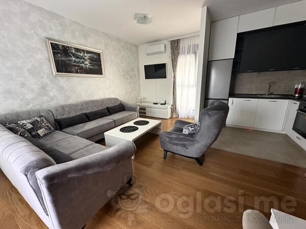 Jednosoban stan 50m2 - Tivat - Tivat (uži dio)