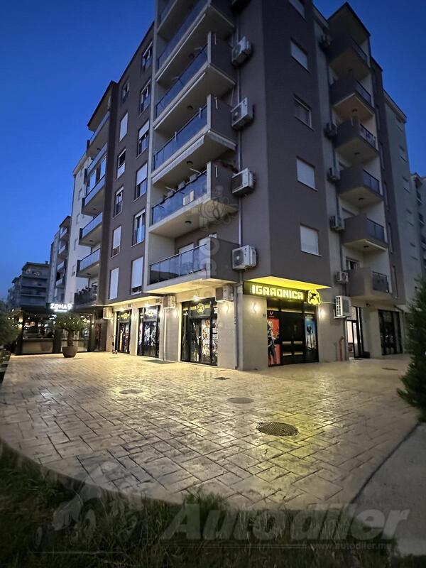 Lokal 128m2 - Podgorica - Blok 9