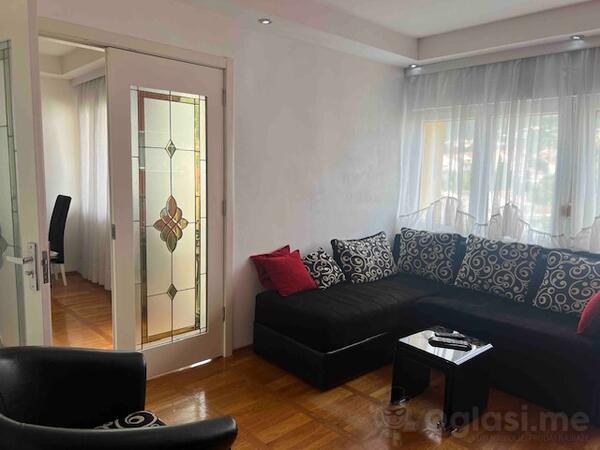 Dvosoban stan 70m2 - Tivat - Centar grada