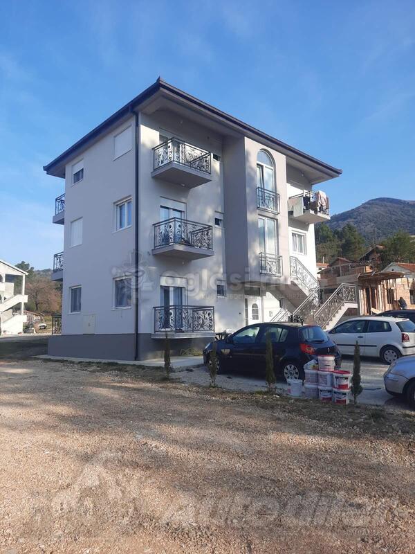 Jednosoban stan 45m2 - Tivat - Gradiošnica Dumidran