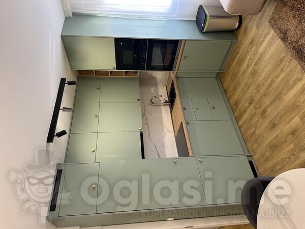Dvosoban stan 64m2 - Cetinje - Centar grada