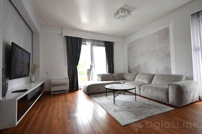 Dvosoban stan 80m2 - Podgorica - Vezirov most