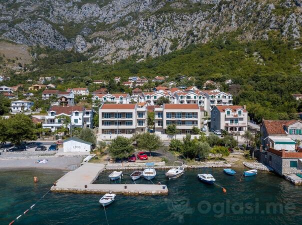 Dvosoban stan 80m2 - Kotor - Risan