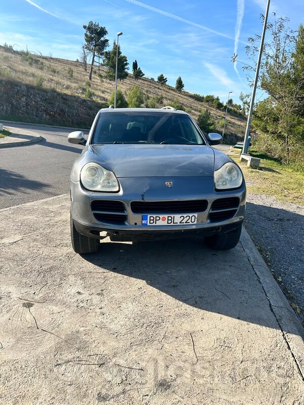 Porsche - Cayenne