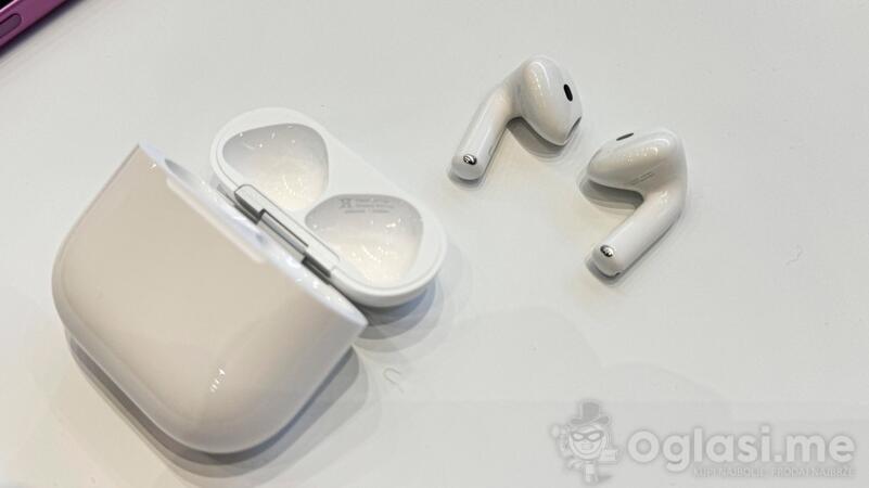 Prodajem AirPods 4 slusalice