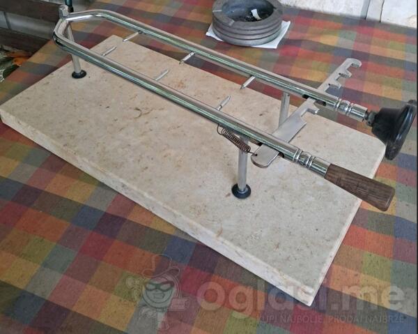 Posuđe i pribor za ugostiteljstvo