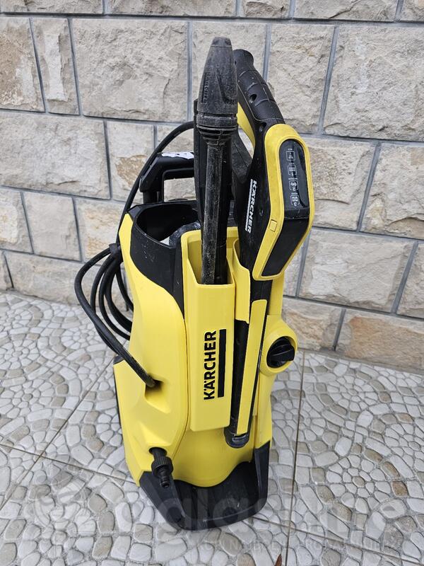 Na prodaju
Karcher PERAČ K4 POWER CONTROL
Snaga: 1.800 W
Maks. protok vode: 420 I/h
Maks. pritisak: 130 bar

Radi ispravan
Info u inbox
Bae - Utjeha