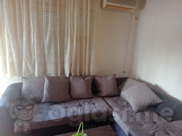Dvosoban stan 60m2 - Podgorica - Blok 9