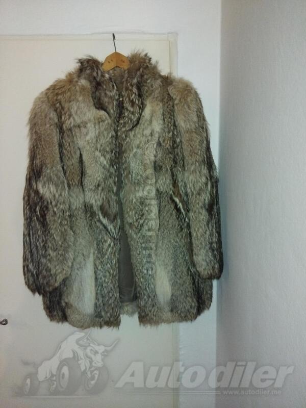 Prodajem zensku Bundu od vuka samo jednom nosena