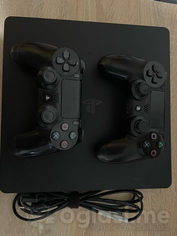 Sony - PlayStation 4