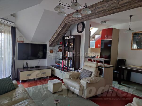 Trosoban stan 87m2 - Podgorica - Stari Aerodrom Dom zdravlja