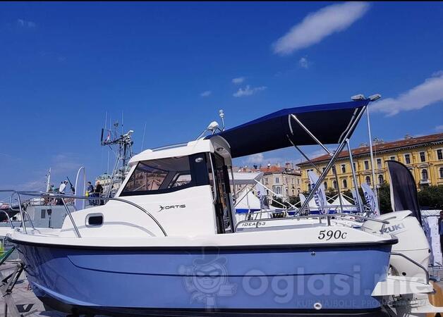 Cro boats - Fortis 590